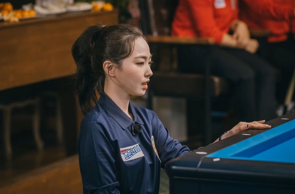 Cô ngày càng trẻ trung, xinh đẹp, đúng như biệt danh "người đẹp không tuổi".