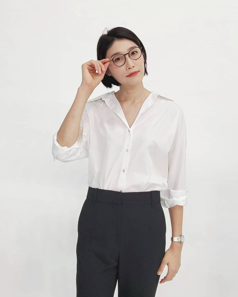 Hiện, Kim Yeon Koung sở hữu trang Instagram cá nhân hơn 1,4 triệu người theo dõi, kênh Youtube 781 nghìn subscriber.