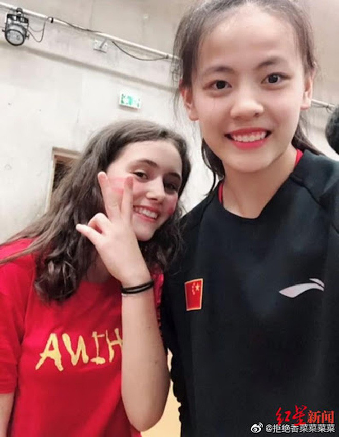 Để thuận tiện trong tập luyện chuẩn bị cho Thế vận hội Olympic Tokyo, nữ VĐV bóng rổ này đã quyết định cắt phăng mái tóc dài. Yang Shuyu khiến nhiều người ngỡ ngàng bởi sự thay đổi lớn khi để tóc ngắn.