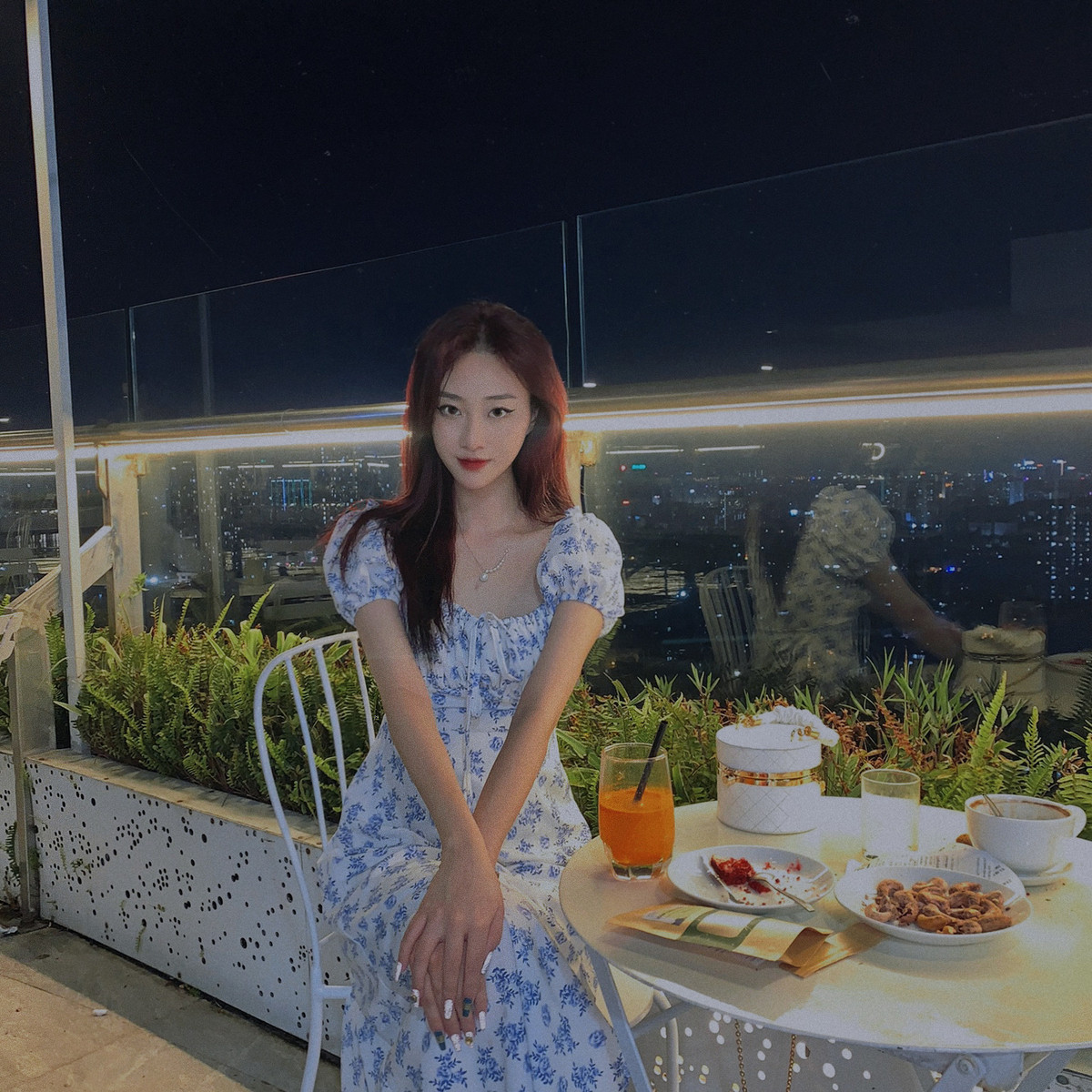 Các công việc ngoài giờ này giúp cô có nguồn thu nhập để không phải phụ thuộc tài chính từ gia đình.