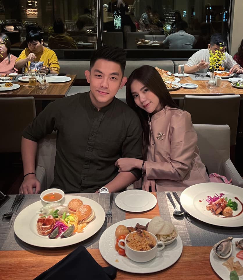 Yêu nhau được một thời gian, cặp đôi thỉnh thoảng lại khiến con dân ghen tỵ khi liên tục phát "cẩu lương". Ảnh: Tổng hợp