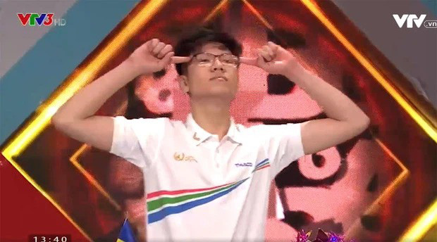 Được biết, sau khi giành chiến thắng cuộc thi Quý 2 với 295 điểm, Thái đã mang về cầu truyền hình cho trường THPT chuyên Ngoại ngữ sau 17 năm chờ đợi.