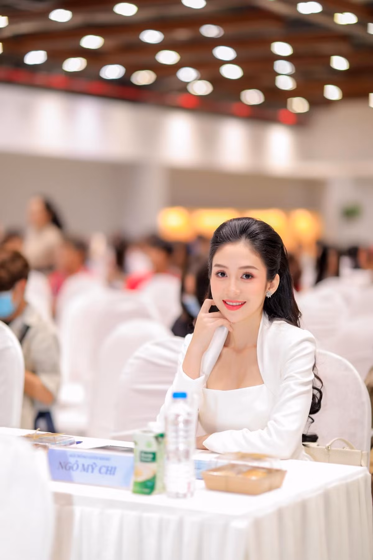 Ngoài những giải thưởng nhan sắc, nữ sinh còn được biết đến với danh xưng "đả nữ thế hệ mới" vì góp vai trong một vài bộ phim hành động.