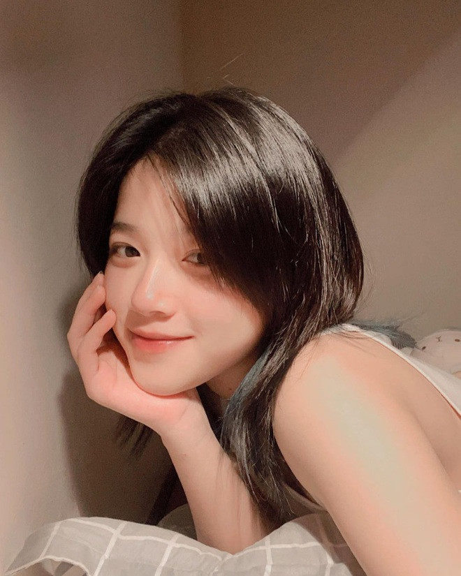 Khánh Ly hiện đang sở hữu gần 95.000 lượt follow trên mạng xã hội Instagram.