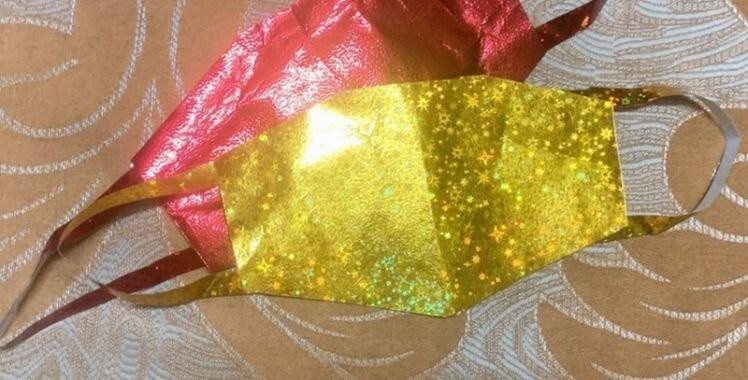 Không chỉ có vắc xin, chiếc khẩu trang phòng, chống dịch COVID-19 cũng là sản phẩm không thể thiếu trong ngày rằm tháng 7.