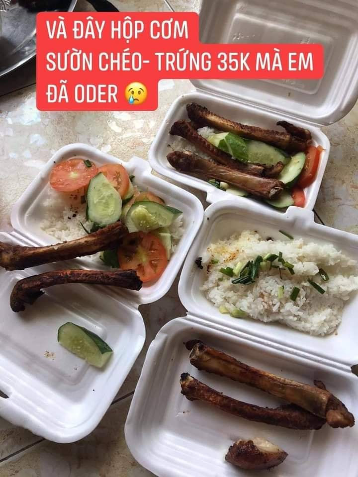 Theo đó, vì ở nhà mùa dịch nên cô gái này đã đặt đồ ăn online là 3 suất cơm sườn trên Facebook.