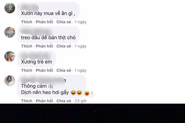 "Chắc là sườn que đông lạnh, không thấy tí thịt nào", "Dịch nên heo hơi gầy", "Dịch bệnh đã chán, ở nhà càng chán mà mua được hộp cơm trông xong thở không nổi",...netizen bình luận ngán ngẩm với suất đồ ăn mua trên mạng này.