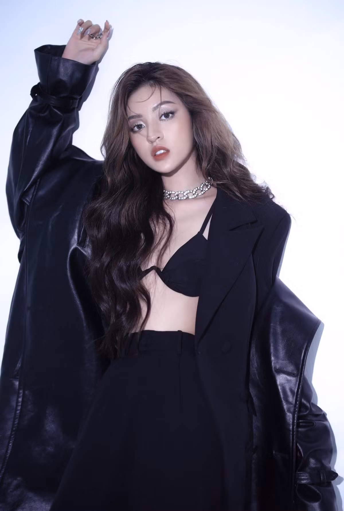 Cách đây chưa lâu, Trần Thanh Tâm lại bất ngờ vướng drama, khiến cư dân mạng liền "đặt gạch" hóng. Cụ thể, khi một netizen nọ rep story của Trần Thanh Tâm, cô nàng đã thẳng tay đăng lên Instagram. Với hành động trên người đó tiếp tục rep story nhận xét rằng hot girl TikTok trẻ con.