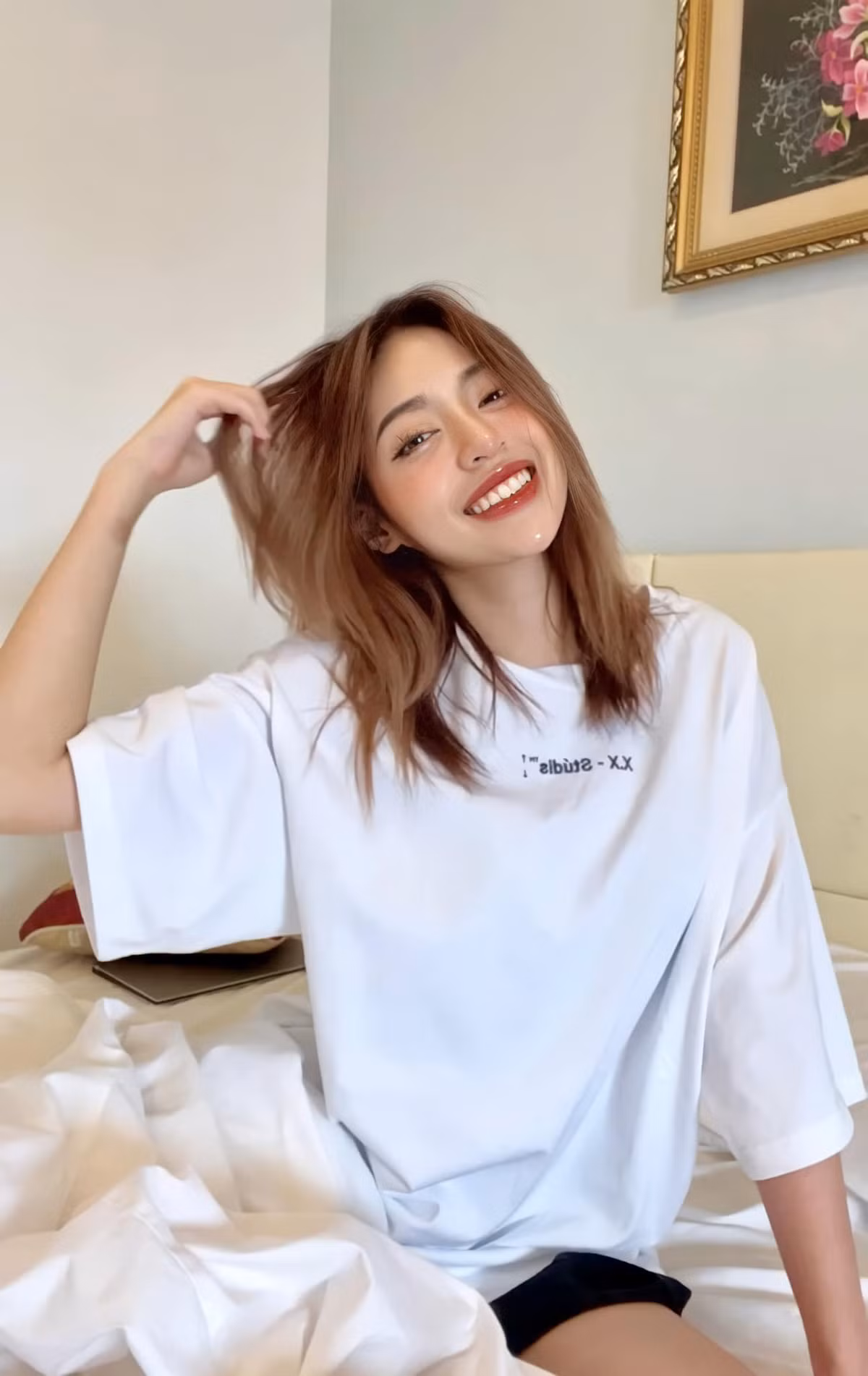 Trả lời lại những "thị phi" bủa vây mình, Trần Thanh Tâm cho biết: "Dạ mình xin lỗi, ước mơ của mình là trở về tuổi thơ".