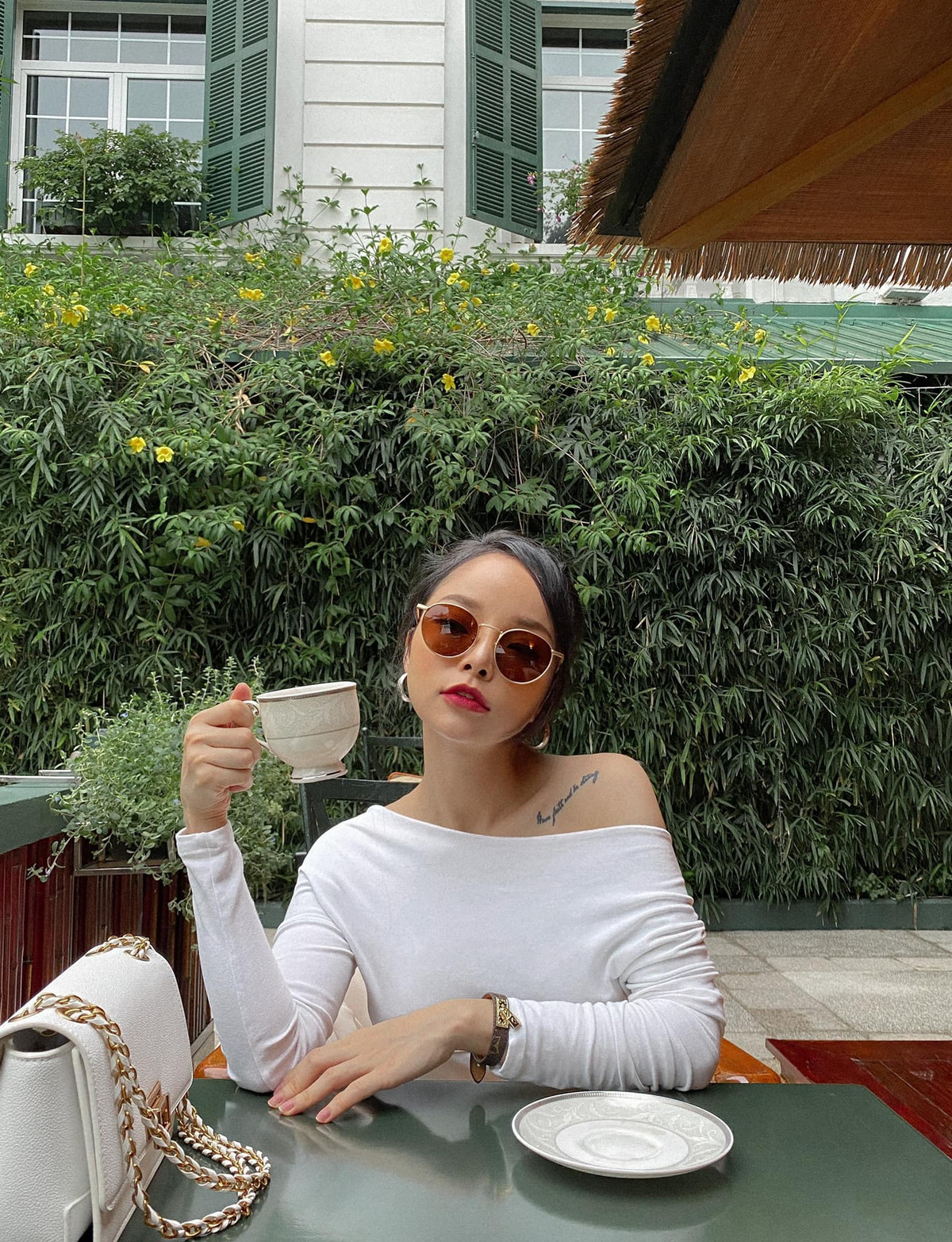 Hiện tại, cô bén duyên với nghề huấn luyện viên gym. Nghỉ ở nhà chống dịch, Trang vẫn duy trì luyện tập đều đặn.