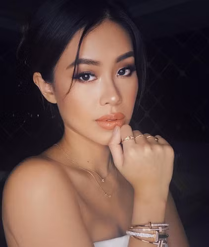 Thậm chí chẳng cần phải đi resort sang chảnh, ngay tại nhà riêng của Tiên Nguyễn đã có nhiều góc sống ảo mà ai nhìn cũng mê. Ảnh: IGNV