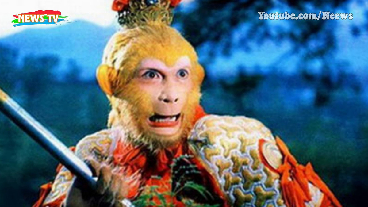 Do vậy, thuận theo phong thủy, vũ khí dưới long cung phải cất ở nơi là thủy có nghĩa là cất gậy Như Ý ở vành tai mới thích hợp nhất.