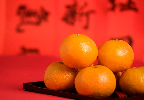 Giai ma qua tang nam moi hot van may cua nguoi phuong Dong