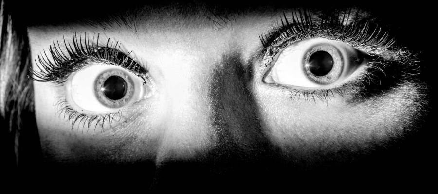 Khi thời gian tra tấn ngày càng tăng, tâm lý phạm nhân sẽ dần bị suy sụp, hoảng loạn, thậm chí là mất hoàn toàn cảm giác và ý thức.