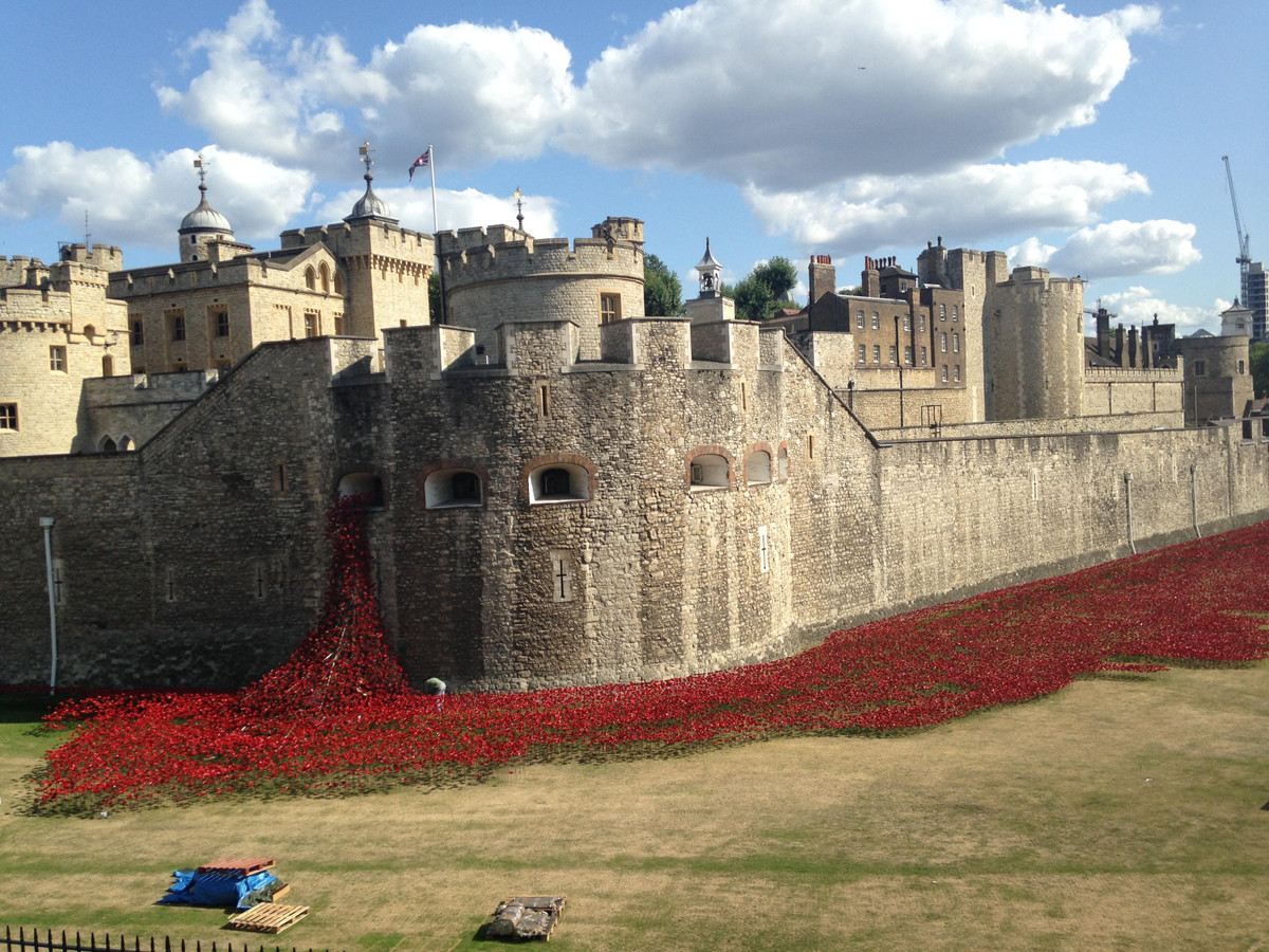 Hồn ma đức Tổng giám mục Canterbury St Thomas Beckett vô cùng tức giận khi bị hành quyết tại Tháp London.