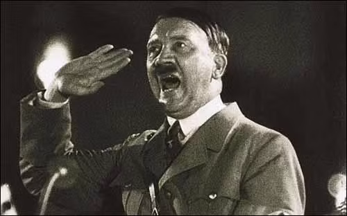 Trong số này, Hitler đã "mê hoặc" dân chúng Đức bằng những lời hứa hẹn rằng sẽ đưa nước Đức vĩ đại trở lại và thống trị các dân tộc khác. Hitler còn hứa hẹn rằng đế chế do y lãnh đạo sẽ tồn tại trong 1.000 năm.