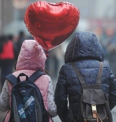 Chính vì vậy, trong những năm qua, Trung Quốc nở rộ dịch vụ cho thuê bạn trai cùng về quê đón Tết.