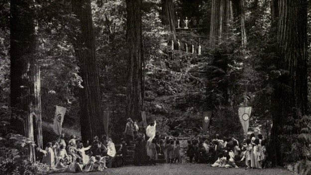 Hội kín này được thành lập vào tháng 4/1872. Ban đầu, hội kín này gồm những quý ông thuộc giới thượng lưu tụ tập để trao đổi thông tin.