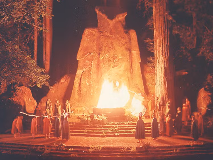 Nội dung thảo luận của hội kín "Rừng Bohemia" được giữ bí mật tuyệt đối.