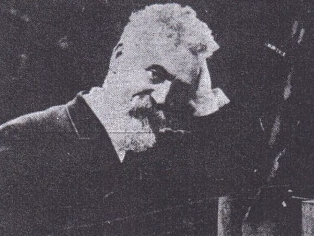 Một vụ mất tích nổi tiếng khác là trường hợp của William Cantelo - người phát minh ra một loại súng máy. Ông có một phòng thí nghiệm dưới tầm hầm ở quán rượu tại Southampton, Anh.