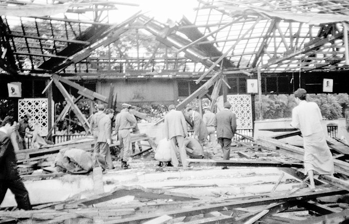 Theo đó, bom phát nổ ngay trước khi đoàn xe hộ tống Tổng thống Chun Doo-Hwan đến lăng của Chủ tịch Aung San.