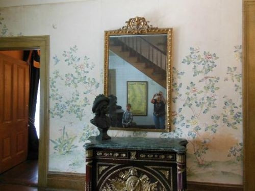 Hãi hùng hơn, đồn điền Myrtles được biết đến có một chiếc gương "ma ám".