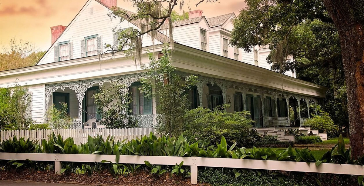 Về sau, đồn điền được tướng Bradford để lại cho con gái Sara. Bà sống cùng người chồng - thẩm phán Clarke Woodruff và các con tại nơi này.