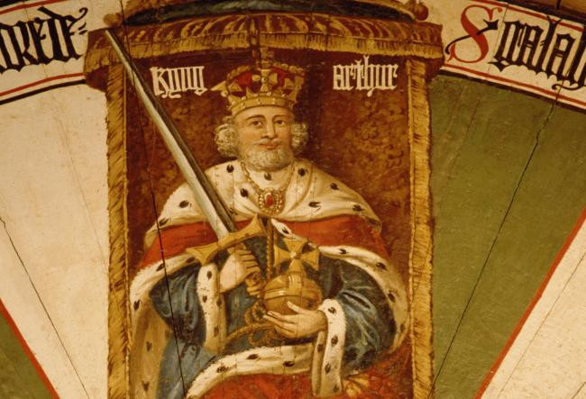  Vua Arthur là nhân vật huyền thoại của nước Anh bởi ông là thủ lĩnh của Hội Hiệp sĩ Bàn tròn lừng danh thế giới.