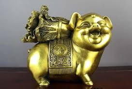 Tượng lợn bằng đồng được cho là có thể phát huy tối đa năng lượng phong thủy chiêu tài giúp gia chủ.
