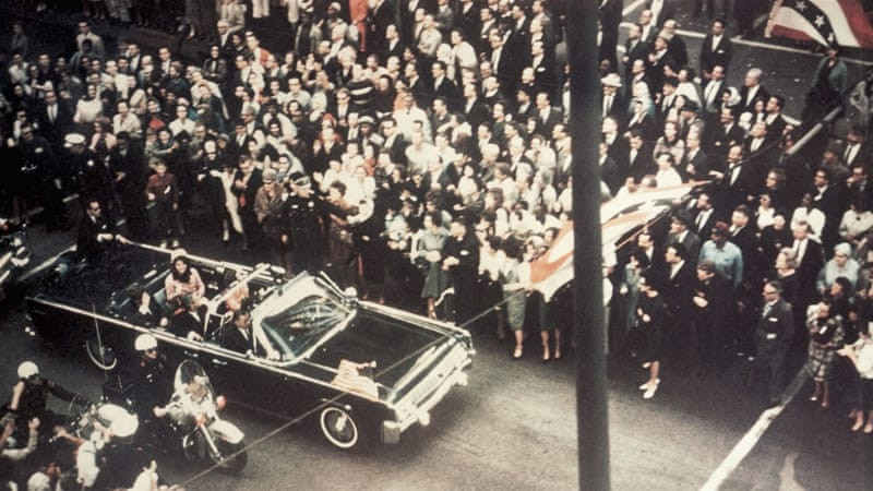 Vào năm 1970, một người phụ nữ tên là Beverl Oliver tự nhận bản thân chính là "quý cô Babushka" bí ẩn trong vụ ám sát Tổng thống Kennedy.