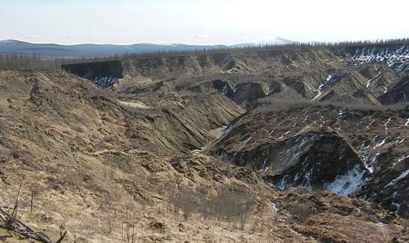 Người dân địa phương cho rằng hố Batagaika ngày càng to hơn là do hoạt động trong lòng đất ở thế giới ngầm.