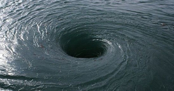 Vì vậy, việc phát hiện 4 kim tự tháp khổng lồ dưới vùng biển Tam giác quỷ Bermuda càng khiến giới chuyên gia "đau đầu" hơn khi chưa tìm ra câu trả lời cho những câu hỏi hóc búa.