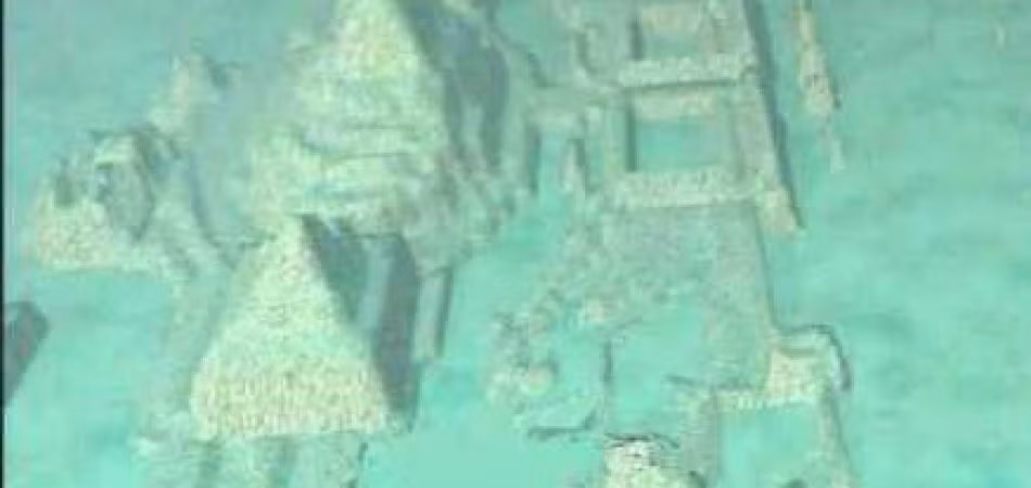 Ngoài ra, một số tượng nhân sư cũng được tìm thấy tại vùng biển Tam giác quỷ Bermuda. Điều này khiến giới chuyên gia và dư luận vô cùng bất ngờ và khó tin.