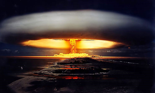 Trong số này nổi tiếng là sự kiện Liên Xô tiến hành thử nghiệm vũ khí hạt nhân lớn và uy lực nhất trong lịch sử có tên “bom Sa hoàng" tại bãi thử Mityushikha, thuộc đảo Novaya Zemlya.