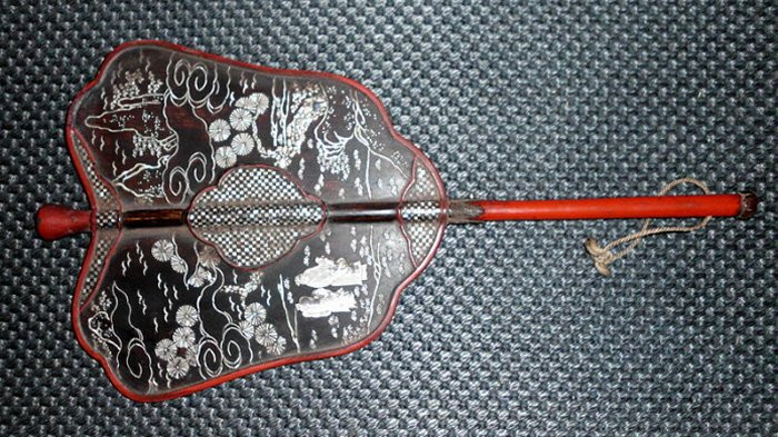 Tuy nhiên, trên thực tế, quạt chiến mà samurai và ninja sử dụng có những đặc điểm đặc biệt so với chức năng của quạt thông thường.