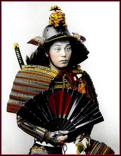 Dần dần, quạt chiến Tessen được sử dụng phổ biến và nó được đa số trường đào tạo samurai đưa vào chương trình đào tạo, huấn luyện.