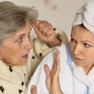 Một nỗi sợ kỳ quái khác là sợ mẹ chồng có tên khoa học là Pentheraphobia. Không ít phụ nữ sau khi kết hôn thường có cảm giác sợ mẹ chồng.