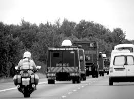 Theo đó, tài xế thường có xuất thân từ lực lượng hành pháp hay quân đội. Theo số liệu thống kê, những chiếc xe tải này di chuyển hơn 7,2 triệu km mỗi năm. Video: Mỹ rút khỏi hiệp ước hạt nhân INF với Nga (nguồn: VTC14)