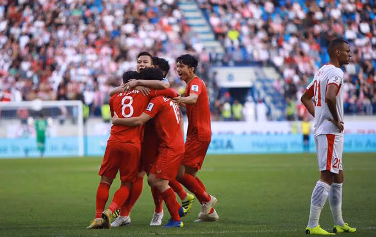 Tuyen Viet Nam dau Nhat Ban: Dung gioi han uoc mo!-Hinh-2