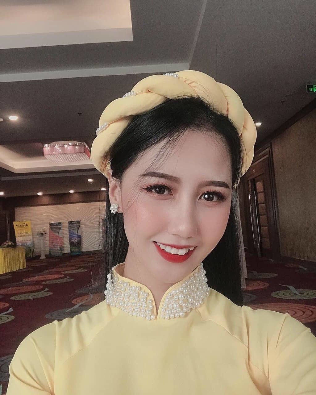 Minh Thư chia sẻ: "Đây là ước mơ lớn nhất đời tôi. Trước đây tôi cũng rất muốn thi vào trường quân đội nhưng bản thân không đủ tự tin. Qua thời gian học tập, tôi nhận thấy ước mơ ấy vẫn luôn cháy bỏng trong lòng nên đã quyết định đi ứng tuyển và vô cùng hạnh phúc khi được trúng tuyển". Được biết, Minh Thư có hai bằng đại học (ngoại ngữ và luật, Đại học Cần Thơ) nhưng Minh Thư vẫn tự nguyện viết đơn đăng kí nghĩa vụ quân sự. 