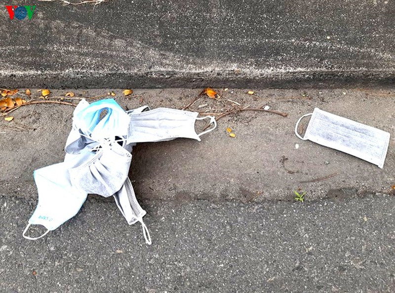 Khau trang y te da qua su dung: Xu ly de khong lay truyen mam benh-Hinh-2