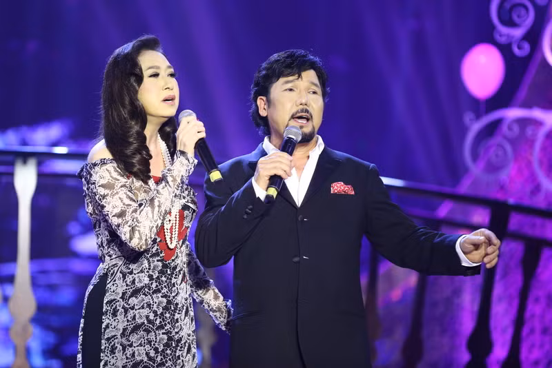 Co be 14 tuoi hat tinh ca khien Y Lan hoang hot-Hinh-2