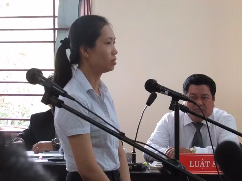 Bị cáo Trúc cho biết "chỉ tin vào số liệu công ty cung cấp". Ảnh: NN