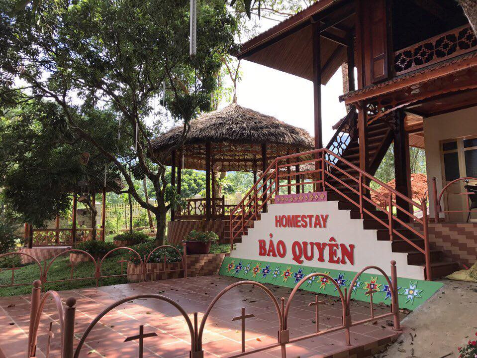 Cách làm của Tuyết Trinh đã làm thay đổi nếp nghĩ của bà con người Thái ở Nà Phòn.