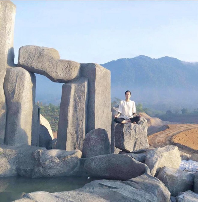 Khá nhiều người cũng thích đến đây thiền tĩnh dưỡng. Ảnh: Thethaovanhoa.vn.