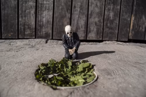 Xem thêm một số tác phẩm đường phố rùng rợn khác của nghệ sĩ tài năng Isaac Cordal.