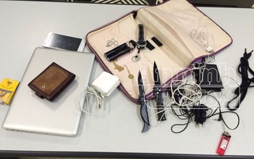 Ca si My Linh bi trom mo vao tan giuong khi dang ngu-Hinh-2