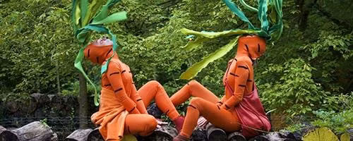 Khu vườn Le Moulin Jaune là một khu vườn xinh đẹp đến ám ảnh đồng thời là một công viên chủ đề cực kỳ lôi cuốn ở Paris, Pháp. Là một nơi kỳ quái luôn thay đổi không ngừng theo mùa nhưng điều khiến nó thực sự đáng chú ý là khu vườn được sinh ra từ trí tưởng tượng của một người đàn ông.