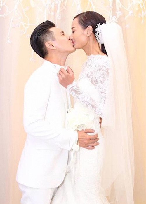 Đỗ An đăng tải ảnh cưới Lê Thúy đồng thời viết: “Vẫn vậy thôi, em nhé! 11/1/2015 - 11/1/2018".