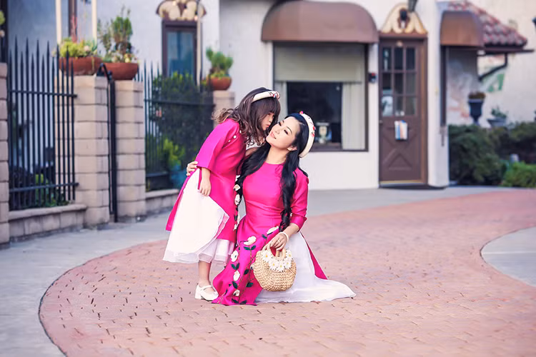 Con gái của Thúy Nga sinh năm 2011 tại Mỹ. Cô nhóc cũng đang học ở xứ cờ hoa này.